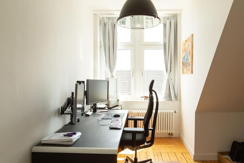 Luxurioeses Penthouse Mit Dachterrasse & Massagesessel Em-Apartments Deutschland Bielefeld Exterior foto